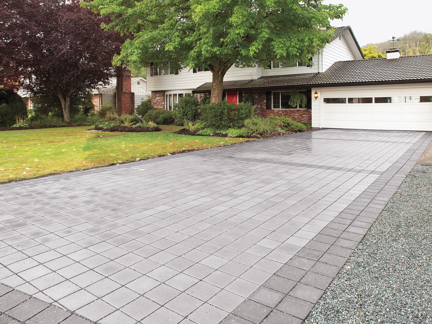 You are currently viewing The Different Styles and Designs of Concrete Driveways Available in Denver